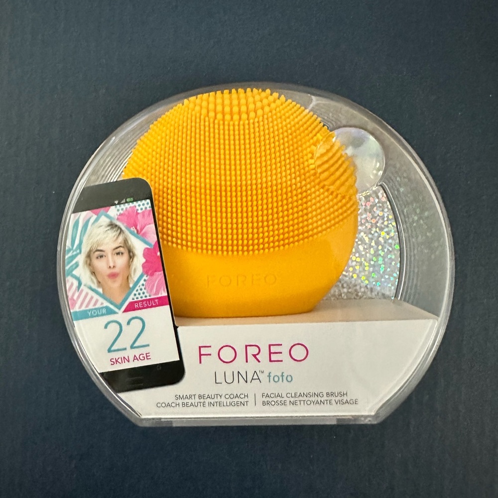 NWT. SEALED. FOREO Luna Fofo in Sunflower Yellow